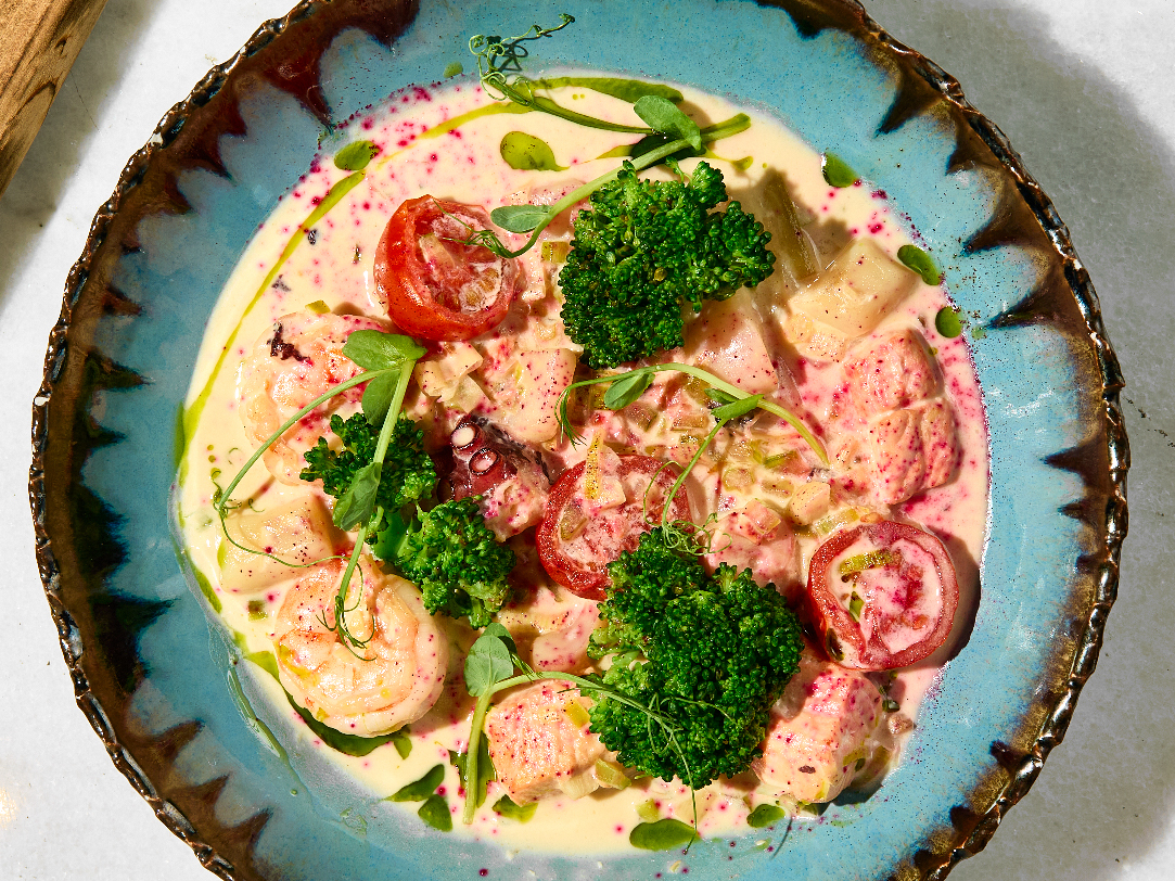 Соте з морепродуктами та хрумкою чіабаттою