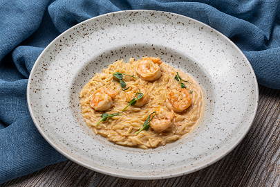Орзо з креветками в вершково-пікантному соусі