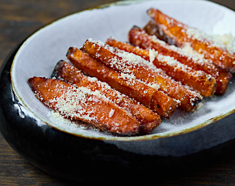 Хрусткий батат фрі з пармезаном