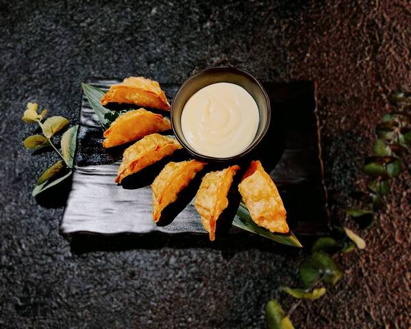 Пельмені Гедза з яблуком та корицею