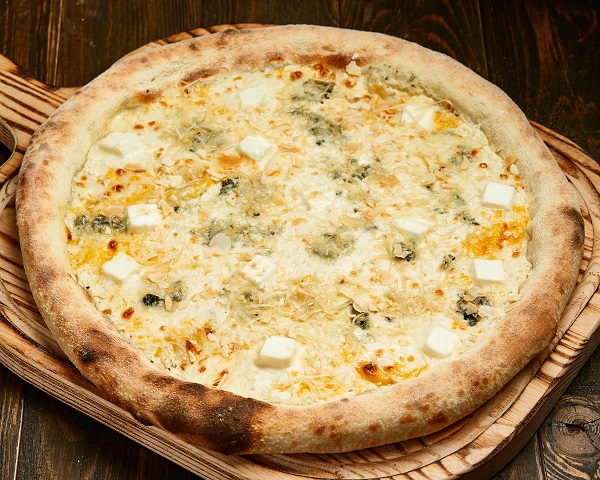 Піца 5 сирів середня