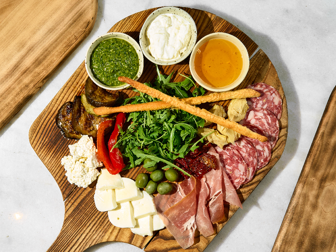 Велика тарілка антипасті