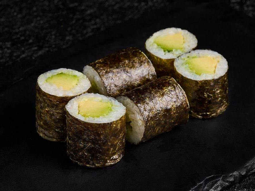 Рол з авокадо