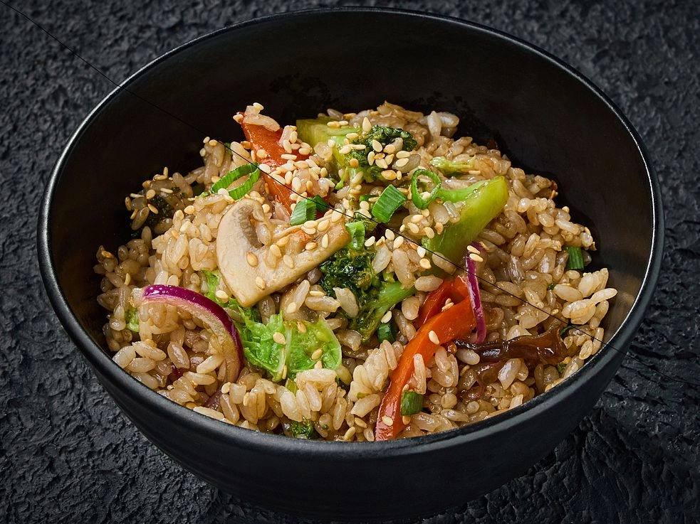 Рис смажений з овочами